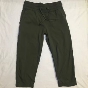 Lululemon Dance Studio Crop